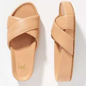 Beek Women's Tan Slide Sandals